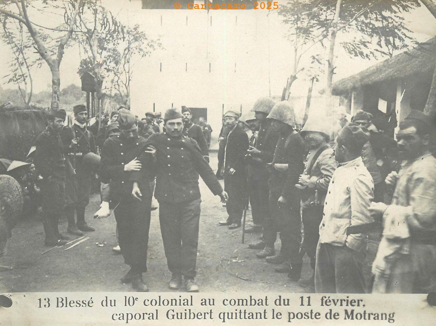 6222 - 13 - Blessé du 10° Colonial - Caporal Guibert quittant le poste de Motrang