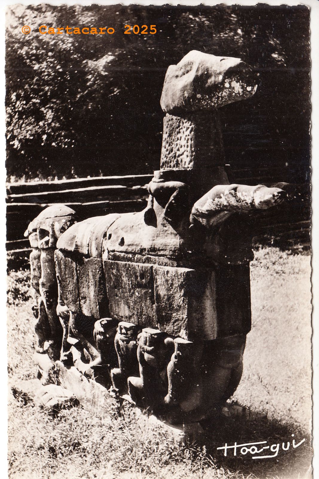 Cambodge Neak Pean Lokeçvara, sous la forme de cheval sauve des pèlerins perdus en mer Hoa Qui 60- 460 @C0008 #5912