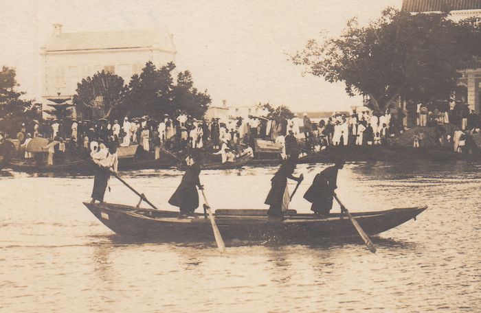 Carte photo - Haïphong 14 juillet 1908 - Course de sampans