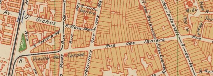 Rue Vieille des Tasses est prolongée par la rue des Paniers