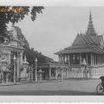 Cambodge Phom Penh - Entrée du palais royal (…)